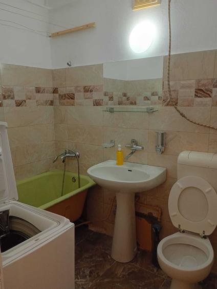 Garsonieră semidecomandată în Lunei