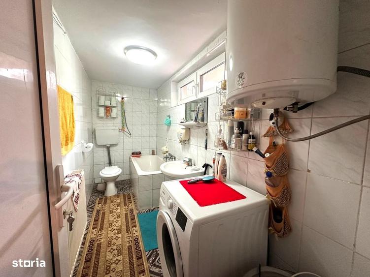 Casă cu 4 camere cu Teren 450 Mp în Central