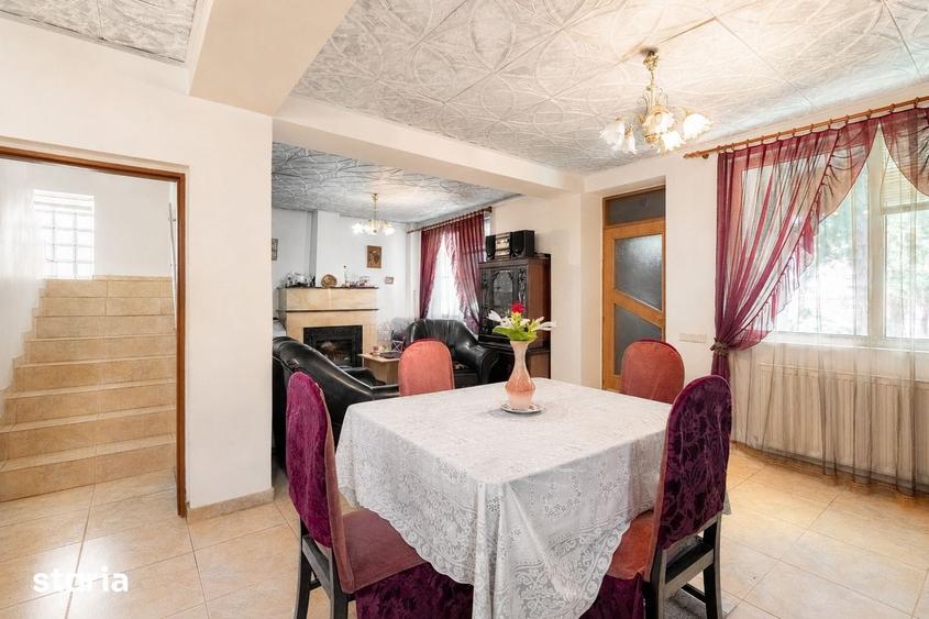 Casă cu 6 camere cu Teren 380 Mp în Berceni