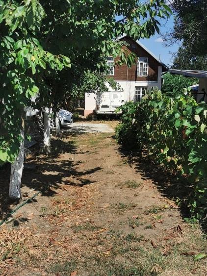 Casă individuală cu 4 camere cu Garaj în Pasărea