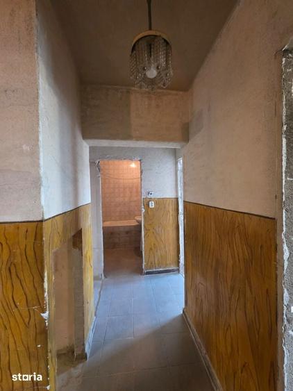 Apartament cu 3 camere decomandat în Colentina