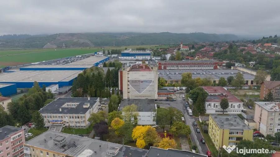 Spațiu comercial, de 973 mp, în Electroprecizia