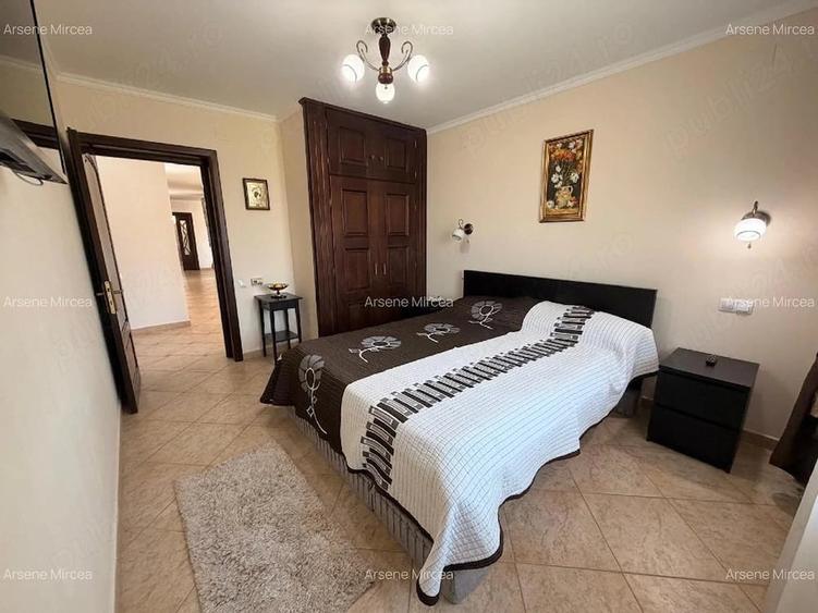 Casă cu Teren 1500 Mp în Spătaru