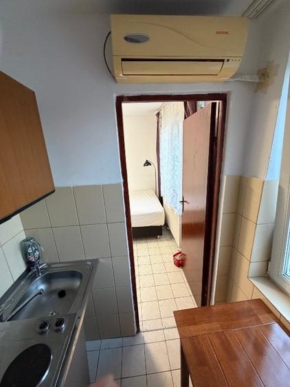 Garsonieră semidecomandată, mobilată în Complex Studențesc