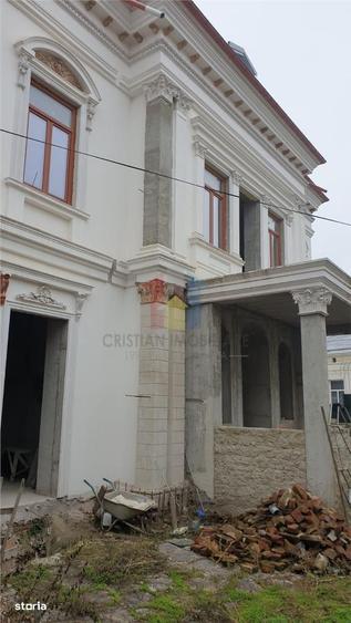 Casă cu 4 camere în Nicolae Bălcescu