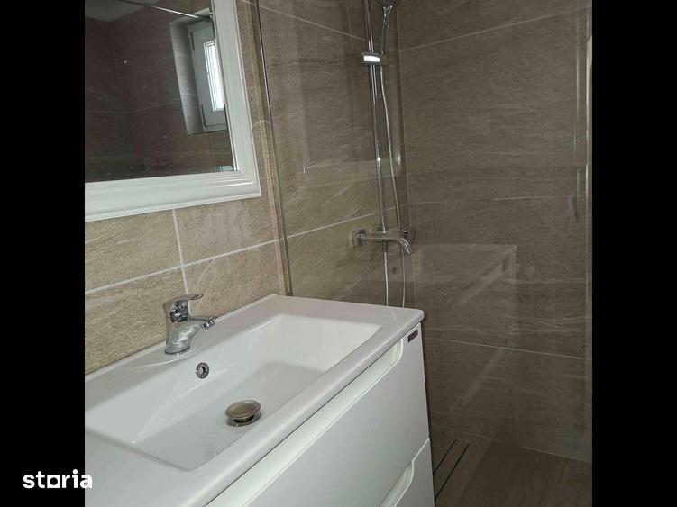 Casă cu 3 camere cu Teren 714 Mp în Șimnicu de Sus