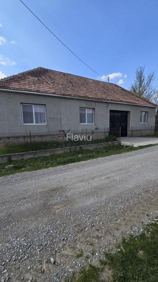 Imobil Casa superba 1750 mp comuna Pomezeu sat Hidis