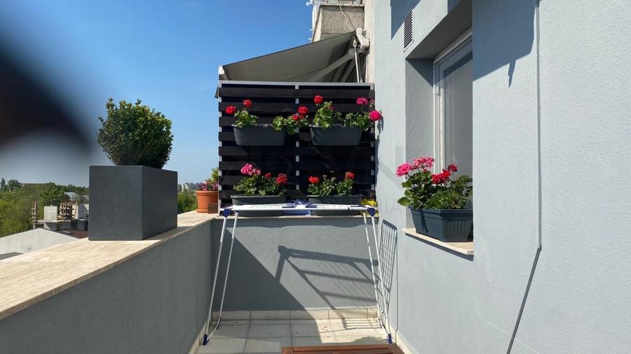 Apartament cu 2 camere semidecomandat, mobilat în Parcul Carol
