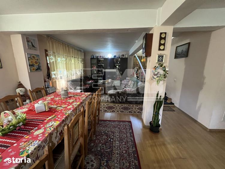 Casă cu 8 camere cu Teren 1950 Mp în Sucevița