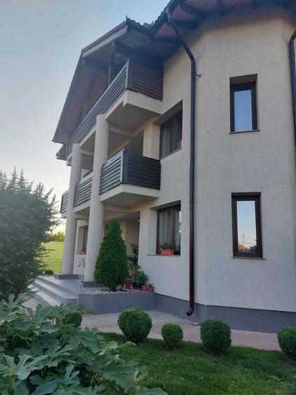 Casă cu 4 camere cu Teren 2000 Mp în Cazasu