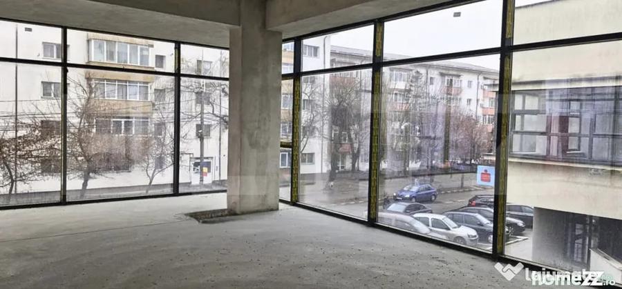 Spațiu comercial, de 150 mp, în Central