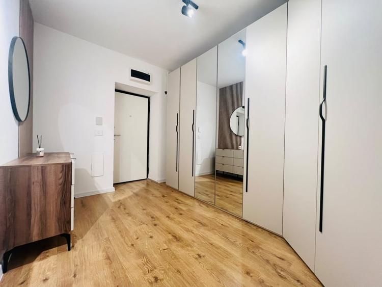 Apartament cu 2 camere semidecomandat, mobilat în Pipera