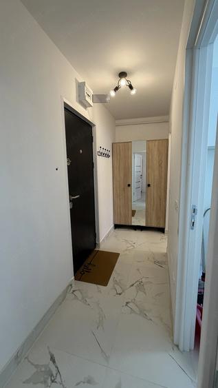 Garsonieră decomandată în Precista