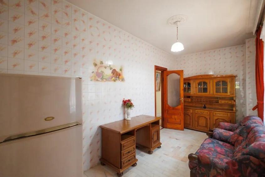 Casă cu 5 camere în Central