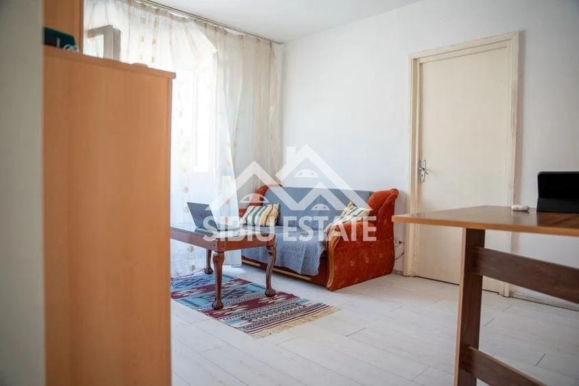 Apartament cu 2 camere semidecomandat, mobilat în Hipodrom 3