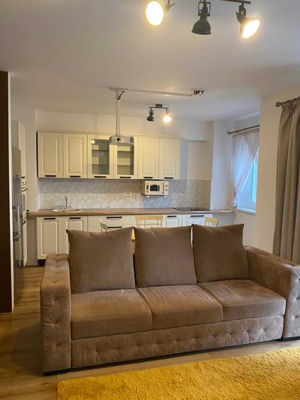 Apartament cu 2 camere semidecomandat în Iosia