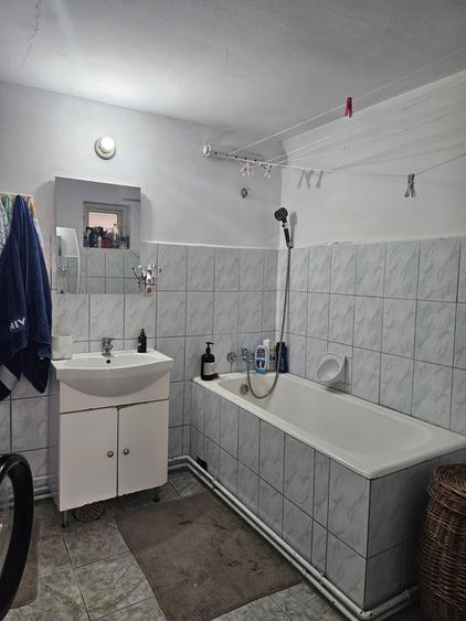 Casă individuală cu 3 camere cu Teren 260 Mp în Brătianu
