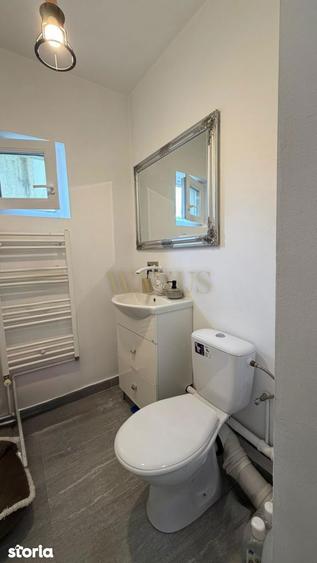 Apartament cu 4 camere, mobilat în Central