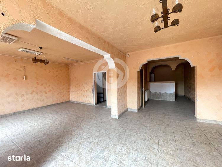 Spațiu comercial, de 70 mp, în Cristian