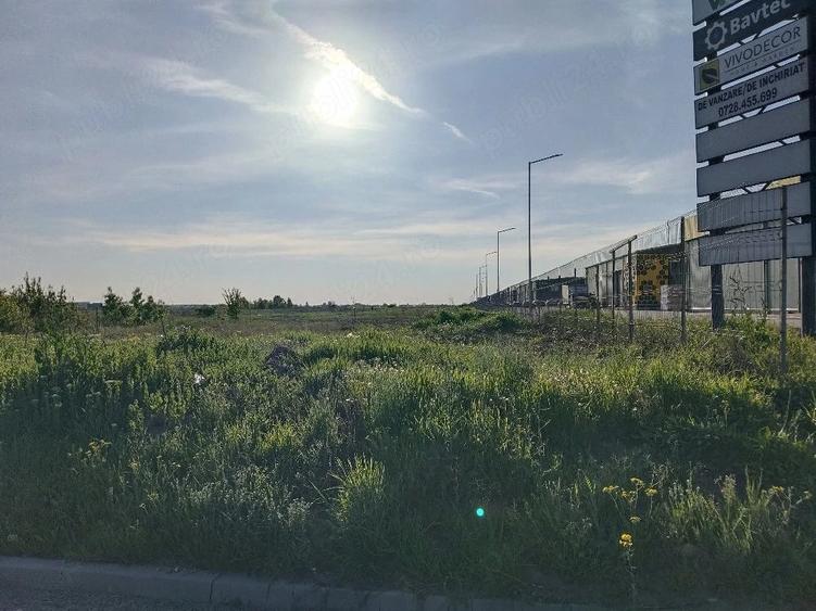 Teren de 14100 mp, în Central