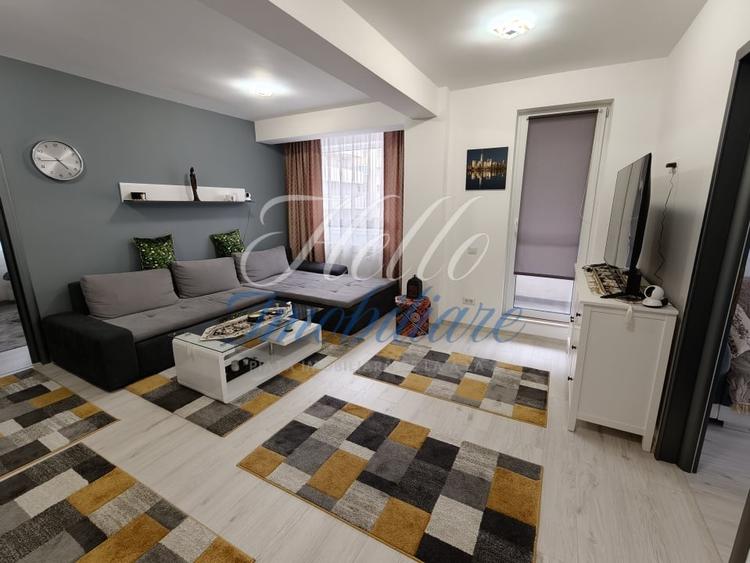 Apartament cu 3 camere decomandat, mobilat în Florești
