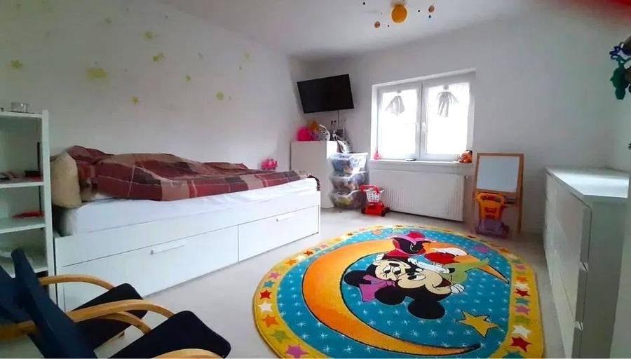 Casă cu 4 camere cu Teren 430 Mp în Dâmbul Rotund