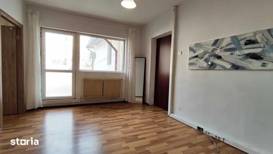 Casă cu 6 camere cu Teren 165 Mp în Centrul Civic