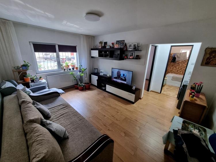 Inel 2 scoala 39-apartament 2 camere finisat modern cu gaze - 1