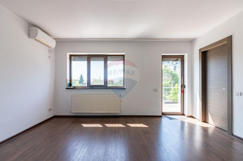 Casă / Vilă cu 5 camere de vânzare Alexandriei/Ion Conea - 36