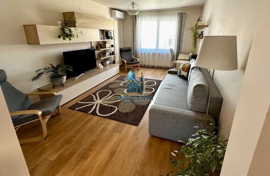 Apartament cu 3 camere decomandat, mobilat în Tudor