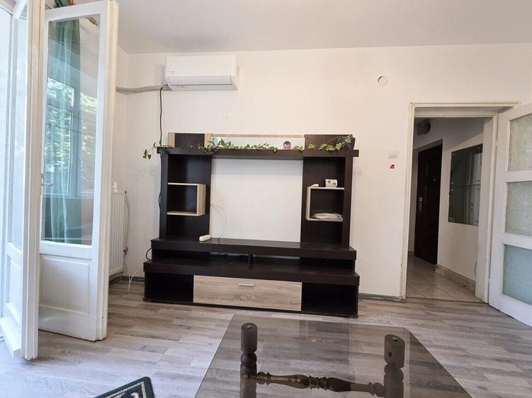 Apartament cu 2 camere decomandat, mobilat în Barbu Văcărescu