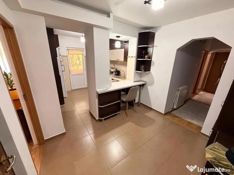 Apartament cu 3 camere decomandat în Obcini
