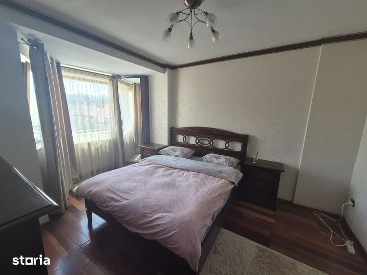 Apartament cu 4 camere decomandat în Decebal