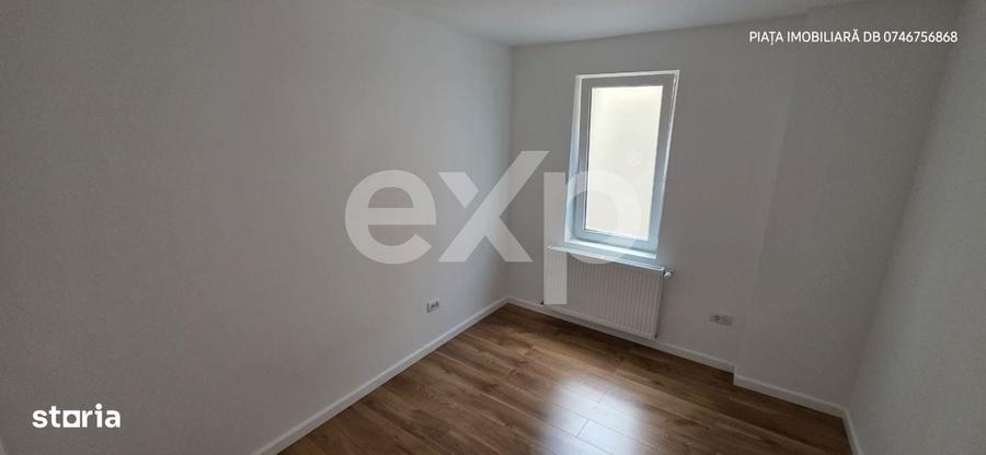 Casă cu 4 camere decomandat în Central
