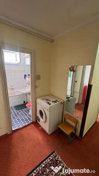 Apartament cu 2 camere decomandat în Precista