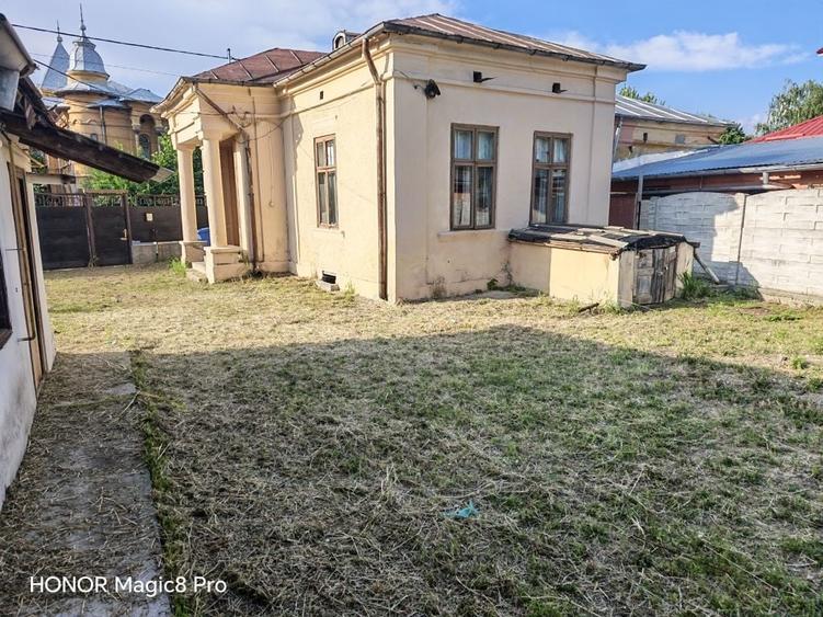 Casă cu 4 camere în Caracal