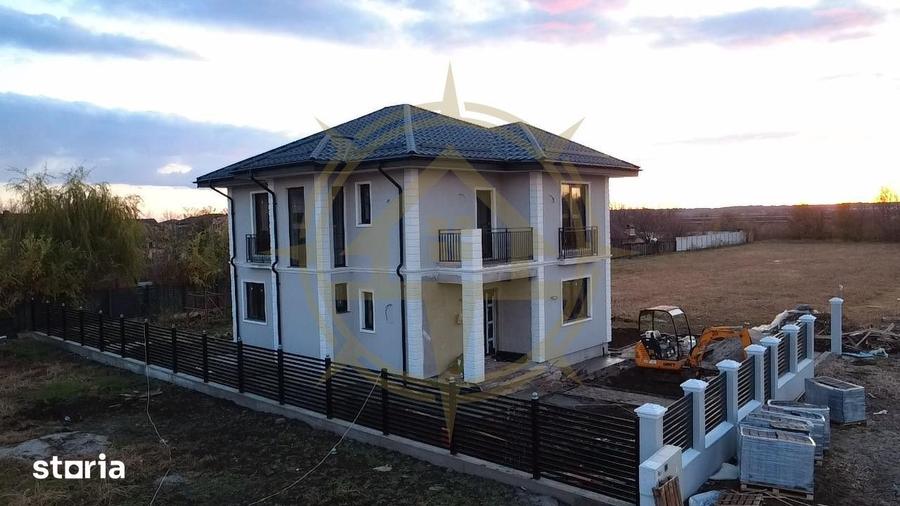 Casă cu 5 camere cu Teren 500 Mp în Corbeanca