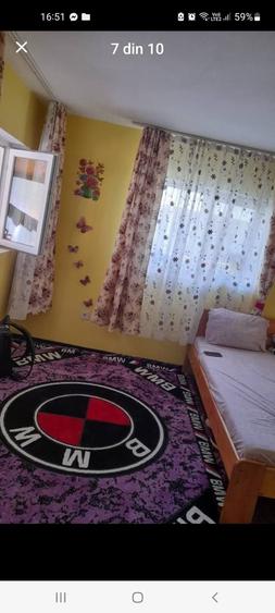 Apartament cu 2 camere decomandat în Petrești
