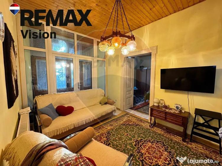 Casă cu 5 camere cu Teren 9500 Mp în Catane