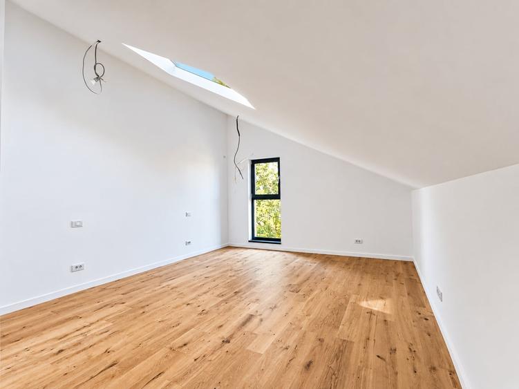 Duplex cu 4 camere cu Canalizare în Străulești