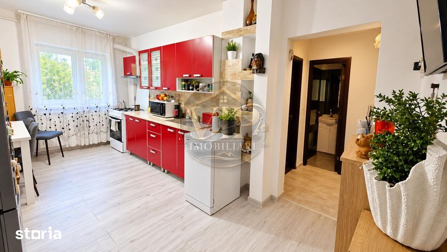 Apartament cu 4 camere decomandat în Ampoi 2