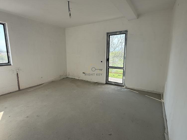 Duplex cu 4 camere cu Canalizare în Dragomirești-Vale