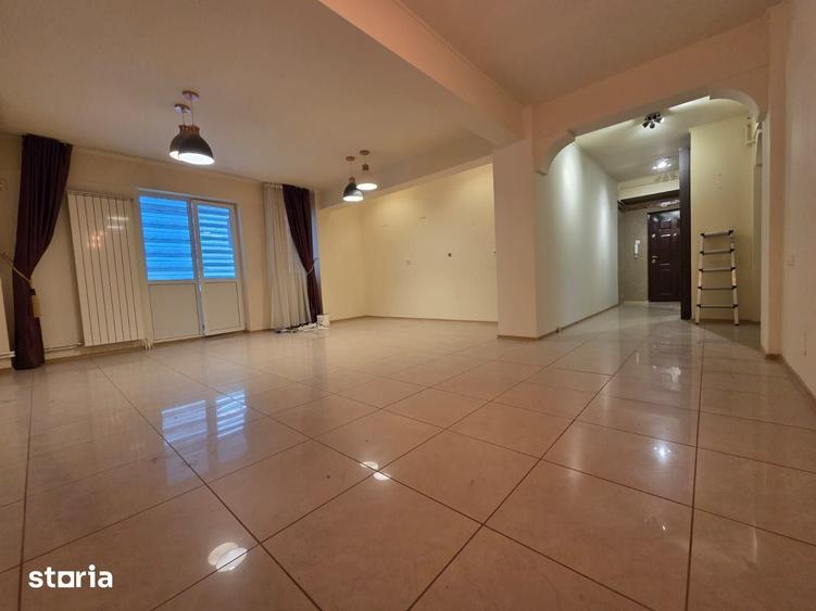 Apartament cu 3 camere în Babadag