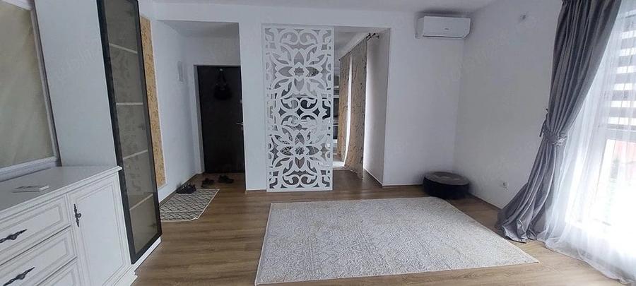 Apartament cu 2 camere semidecomandat în Lipovei