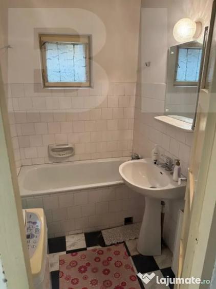Casă cu 4 camere cu Teren 537 Mp în Central