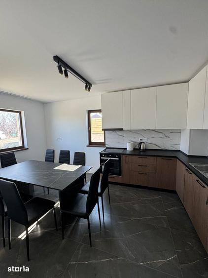 Casă cu 4 camere decomandat cu Teren 300 Mp în Ciurea