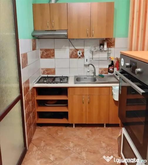 Casă cu 4 camere cu Teren 590 Mp în Central