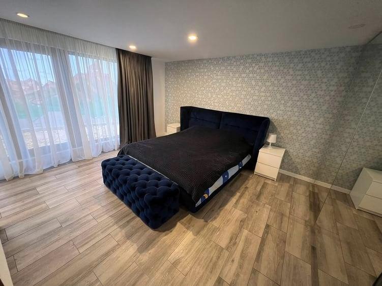 Apartament cu 3 camere decomandat, mobilat în Decebal