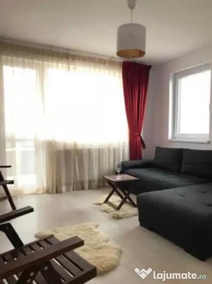 Apartament cu 3 camere decomandat, mobilat în Tractorul