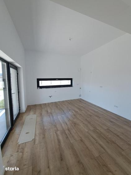 Casă cu 3 camere cu Teren 474 Mp în Cetate